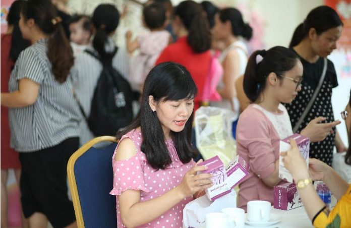 Báo Truyền hình pháp luật cảnh báo nguy cơ trẻ sơ sinh Việt Nam được bú hoàn toàn bằng sữa mẹ trong 6 tháng đầu chỉ chiếm 17%