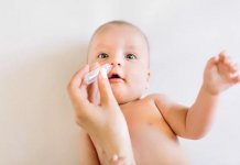 Cách rửa mũi cho trẻ sơ sinh an toàn không phải mẹ nào cũng biết